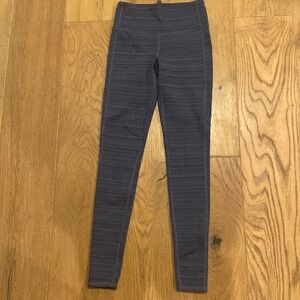 Athleta High Rise Jacquard Chaturanga Blue/Gray/White Size XS. EUC. Pocket.